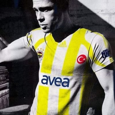 HER ŞEYİN LİMİTİ VAR,FENERBAHÇE SEVGISININ YOK.
FERDI TAYFUR MANEVI BABAM KRAL COK SEVIYORUZ ONU..