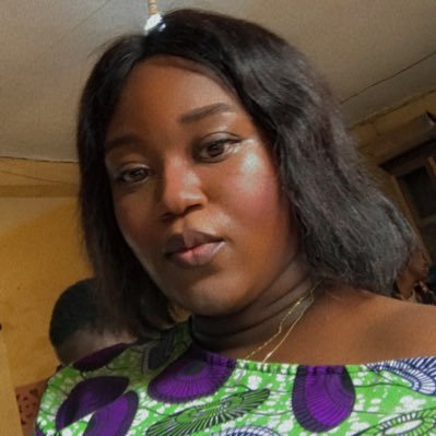 Horliybee's profile picture. Tech enthusiast
 #WomeninTech 
Pro MUA
Chelsea lover