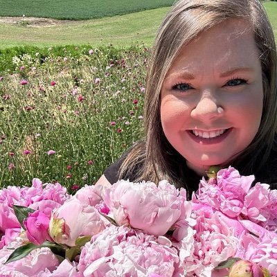 whitneywolfe_'s profile picture. 