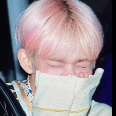luvbaebaeii's profile picture. #배진영