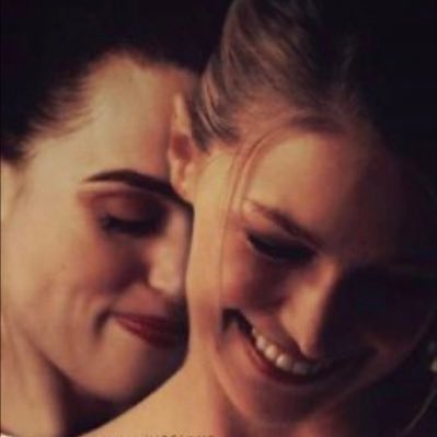 Bisexual | Raging Supercorp Fan | Fanfic Writer | Struggling with Depression & Anxiety | KatieMcGrath Stan | She/Her