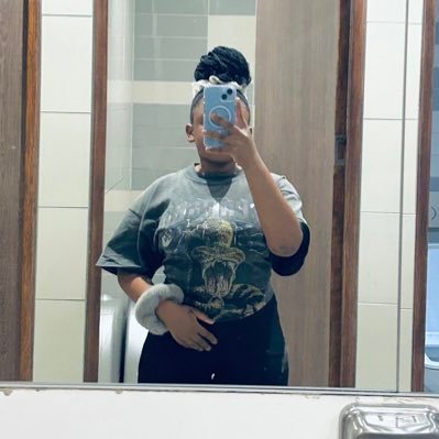 nqobsR's profile picture. Isaiah 41:10💓