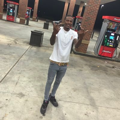 I hit that hoe and i dip i didnt see no future, jus being mo realer💯 / insta @Wljar