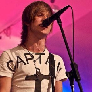 FauxMartin's profile picture. 