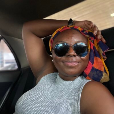 Ardent Lover of Jesus Christ the Messiah.
Cute Lecturer😉 ¶Loctician💇🏽♀ ¶ Bibliophile 📚