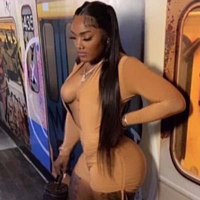📍Chicago hair stylist #Entrepreneur IG: they_envy_nina…