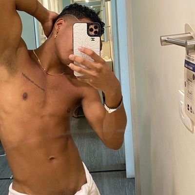 📍🇨🇴 Sagitario ♐22year 👑 Les deseo muchos orgasmos para este 2025✌🏽 tiktok: @hectortorres2947 instagram: @hector.torres2022