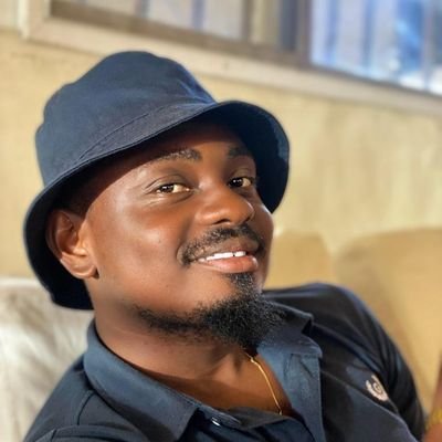 thank God for life
🎬BTS Cinematographer/Manager at @pbstudiosafrica  📽
 Digital Marketer
Media consultant/ Professional events coordinator