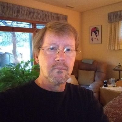 DavidBi95577455's profile picture. 