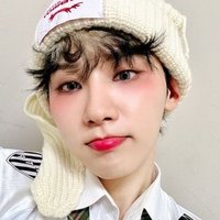 연 (@ye0n_w) 's Twitter Profile
