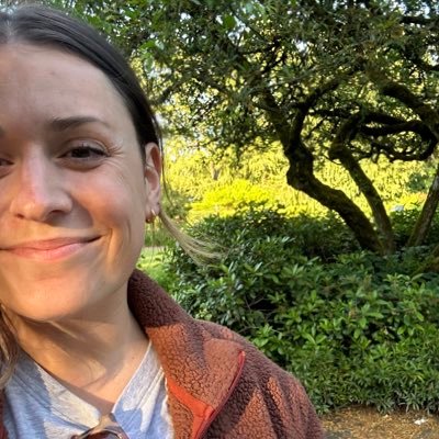 Product designer @ AI startup. Passionate about community building + social impact. @UMSI + @wwu alum. RPCV. Chaotic good 🙃