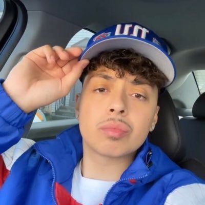 F_Castillo12's profile picture. 