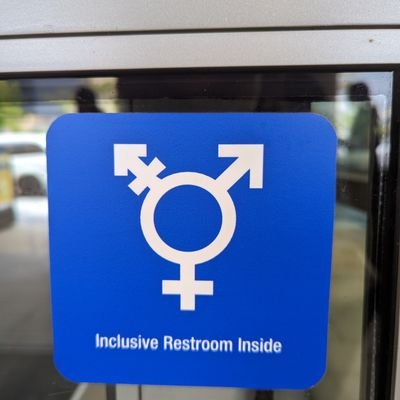 949Dawn's profile picture. If Big Tobacco could have made lung cancer look sexy...

It's nothing to be proud of, it is a birth defect.

In 1985 I learned about fetal brain development...