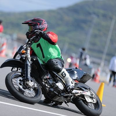 hornetkt1122's profile picture. 2020年からジムカーナ始めました！

                                       黒dトラ,ホーネット250,sl230