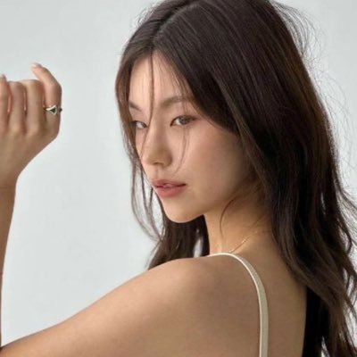 . . Yang&Hani Sells ( She/Her )