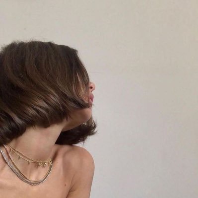 iiiNhi's profile picture. تأمل من بعيد،قُربــي يكُلف الكثير. تجاره اكترونيه 👩🏻‍💻