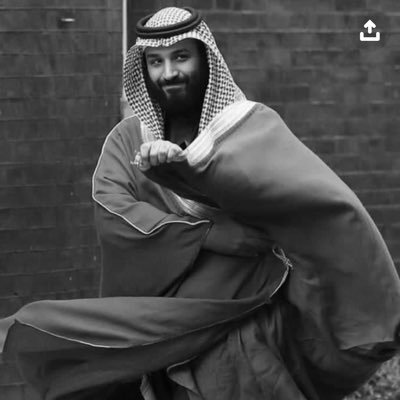 لاَ أشبه أحداً ، أعيش على كم هاَئِل من الكِبرياء وبمزاجيّ أنحني لمن أريد