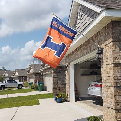 Illini fan.  
 
Gulf Coast Beach life ⛱️