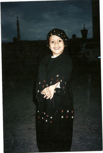 FajrFoundation's profile picture. On 6.26.2010, 9 year old Fajr Javid drowned by giving her life-vest to a younger child. FMF was founded to honor her sacrifice by preventing further drowning.
