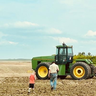 McvicarAndy's profile picture. Mixed Farmer operating in central Saskatchewan.