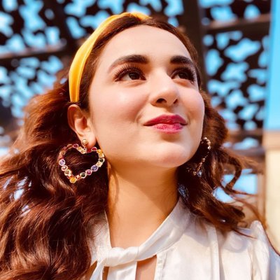 all kinds of information about official yumna zaidi