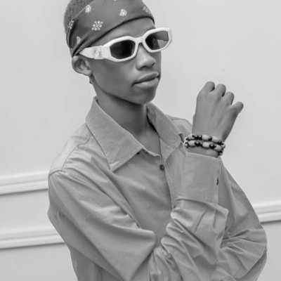 Privateboy_vip's profile picture. African singer/songwriter/performance artist 🎤