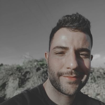 Alejand43584250's profile picture. 