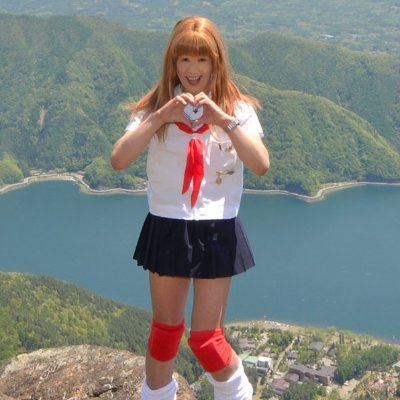 o(^▽^)o  はじめましてm(_ _)m   ラケットちゃん　こと鈴木真弓です。 かわいいアイドルを夢見ながら真実の法則に迫りたい。 よろしくですo(^▽^) o 　
 #新型コロナワクチン #男の娘 #ブルマ #セーラー #富士山 #医者 #仏法 #日蓮 #創価 #コスプレ #LGBT