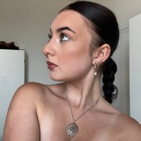 iona 🖤 (@_xoiona) Twitter profile photo