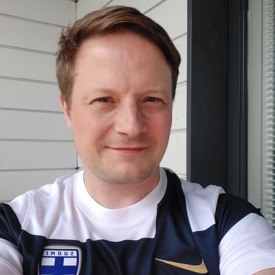 TeemuKare's profile picture. Eronnut isä, joka kuluttaa aikaa lasten, työn ja urheilun parissa. Sydäntä lähellä ovat suomalainen jalkapallo ja jääkiekko.