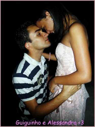 Alessandra vc eh tudo de bom na minha vida meu amor obg por tudo te amo meu amor bjss do seu branquinho