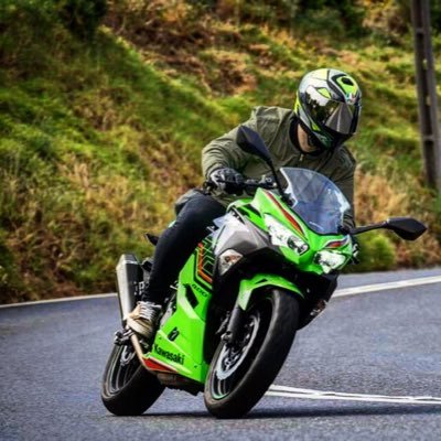 .Rider Ninja 400 KRT 🏍 , .gamer 🎮 from times to times, .geek 🤓 .Winding rider enthusiast, . . ネコ レーシング RT