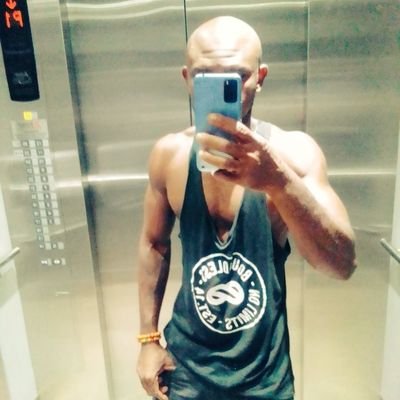 SexyChocolateG2's profile picture. Mala sex freak 🍆DM for hook up location Durban