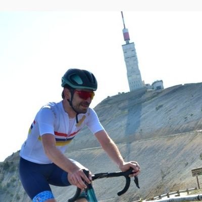 Président du Front de Lutte Contre le Démoniaque Tubeless.
Fabrique des Rockrider ST.