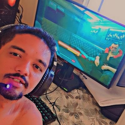 Mexo com Informática
Jogador de Games FPS
Curto jogos de Luta tbm como Injustic 1 e 2
Detesto o q EA tem feito com os jogos q amamos!