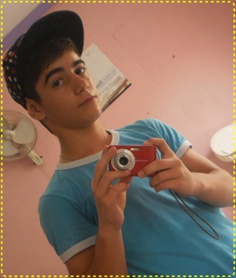 Quem sou? Rumm, nada pra flr, mais qr conhecer e saber oq de bom estar perdendo? entao  #FOLLOW me