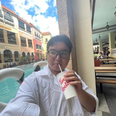 _kxxrtb's profile picture. dum spiro spero