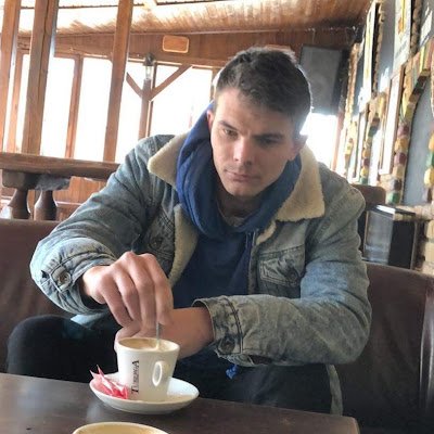 FrigyesVass's profile picture. 🖥️🥋🏋️‍♂️💢
He who makes a beast of himself gets rid of the pain of being a man