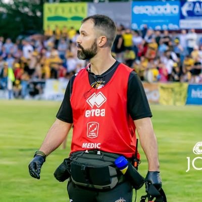 Médico Residente de MFyC. Fui afortunado de entrenar al @ADUSRUGBY y en @FRCyL
-La distancia entre el querer y el poder se acorta entrenando-