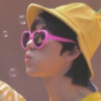 ❕Fan acc❕❗️19❗️🧋Multi Stan🧋☕Anime Fan☕✨Games✨@pledis_17:🤎(≧ω≦)💛💜