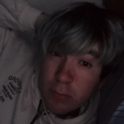 krisPedrozo's profile picture. Chico que disfruta de los videojuegos, cantar y el anime UwU ✨✨✨