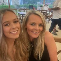 Beth (@bethowenbooth) 's Twitter Profile