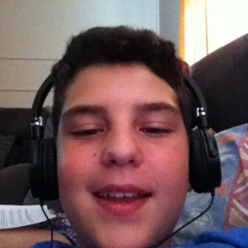 Lyonzcool's profile picture. 