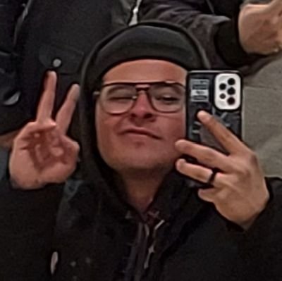 mnelyasnistm's profile picture. این منم میخواید بخواید نمیخواید نخواید