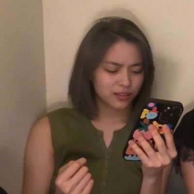 itzyinus's profile picture. fighting for my life on this app