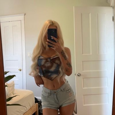 babyakxx's profile picture. back up account main account ; @babyakxox