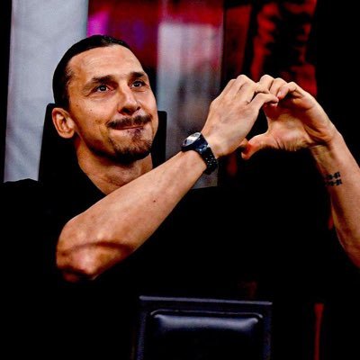 iamzetapunto's profile picture. 𝚂𝚎𝚖𝚙𝚛𝚎 𝚒𝚗𝚜𝚒𝚎𝚖𝚎 𝚊 𝚝𝚎 𝚜𝚊𝚛𝚘̀ ❤️🖤 𝙸𝚋𝚛𝚊 𝚕𝚊 𝚖𝚒𝚊 𝚟𝚒𝚝𝚊𝚖𝚒𝚗𝚊