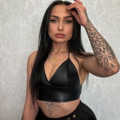 its_gioia's profile picture. 24 • 🎓 • 🎮 • 🐶 Insta & TT: opie.the.oeb 🤍