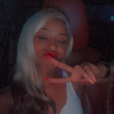 BambolaMIFuori's profile picture. Put God first and everything else will fall into place.. #Fashion #Mother #SmoothGirl #MakingCoolJackets    93 and south central La