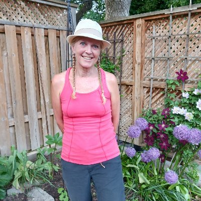 Toronto. She/her. Covid💉x6.   I 🚴  🏊🏻‍♀️, cook &  garden. Environment, left-leaning, agnostic. Nearly vegan. No history? No DM's. This isn't a dating site.